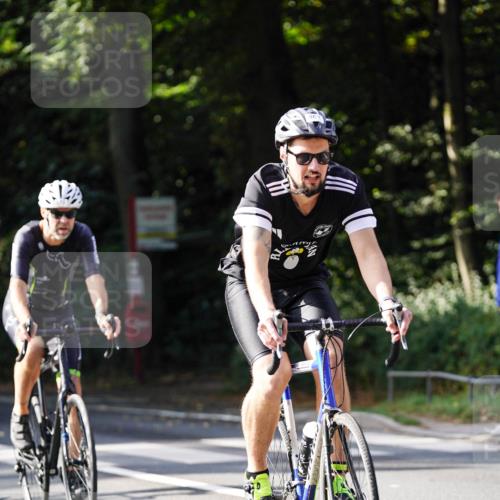 14.09.2025 - Stadtparktriathlon Michael Burmester http://msf.ph/oto/8911005 14.09.2025 10:58:28 Radfahren 820, 821, 835, 846, 848, 852, 859, 861, 872, 898, 919 meine-sportfotos.de