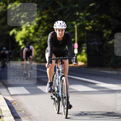 14.09.2025 - Stadtparktriathlon Michael Burmester http://msf.ph/oto/8911020 14.09.2025 10:58:54 Radfahren 582, 712, 727, 750, 799, 804, 873, 917 meine-sportfotos.de