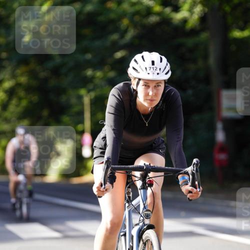 14.09.2025 - Stadtparktriathlon Michael Burmester http://msf.ph/oto/8911022 14.09.2025 10:58:55 Radfahren 582, 712, 727, 743, 750, 799, 804, 862, 873, 917 meine-sportfotos.de