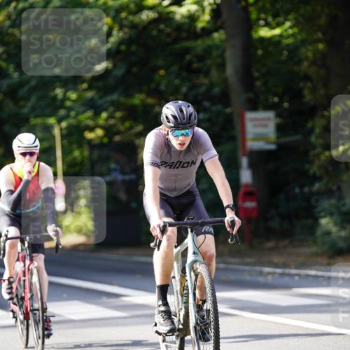 14.09.2025 - Stadtparktriathlon Michael Burmester http://msf.ph/oto/8911028 14.09.2025 10:58:59 Radfahren 712, 727, 739, 743, 750, 759, 799, 804, 862, 873, 882, 917 meine-sportfotos.de