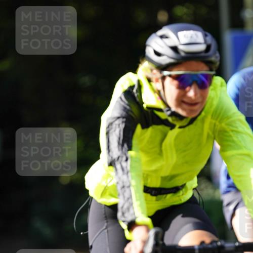 14.09.2025 - Stadtparktriathlon Michael Burmester http://msf.ph/oto/8911065 14.09.2025 10:59:50 Radfahren 621, 893 meine-sportfotos.de