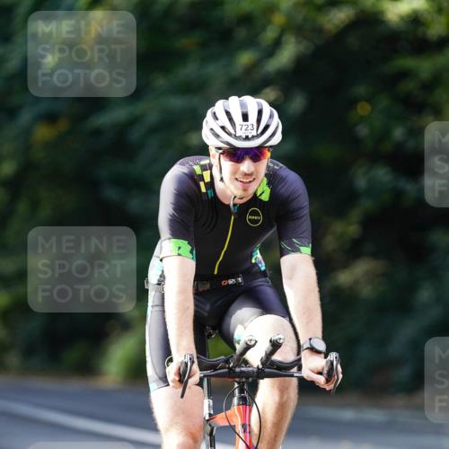 14.09.2025 - Stadtparktriathlon Michael Burmester http://msf.ph/oto/8911073 14.09.2025 11:00:16 Radfahren 723 meine-sportfotos.de