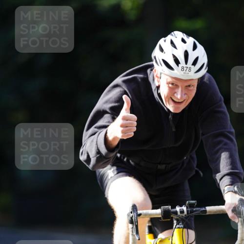 14.09.2025 - Stadtparktriathlon Michael Burmester http://msf.ph/oto/8911080 14.09.2025 11:00:28 Radfahren 601, 829, 871, 878, 915 meine-sportfotos.de
