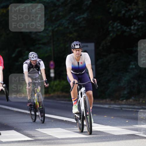 14.09.2025 - Stadtparktriathlon Michael Burmester http://msf.ph/oto/8911083 14.09.2025 11:00:31 Radfahren 600, 601, 643, 829, 838, 871, 878, 915 meine-sportfotos.de