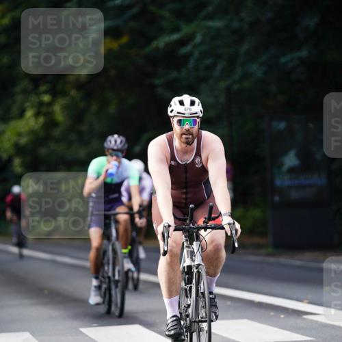 14.09.2025 - Stadtparktriathlon Michael Burmester http://msf.ph/oto/8911093 14.09.2025 11:00:42 Radfahren 600, 643, 716, 724, 730, 735, 793, 838, 865, 870, 918, 921 meine-sportfotos.de