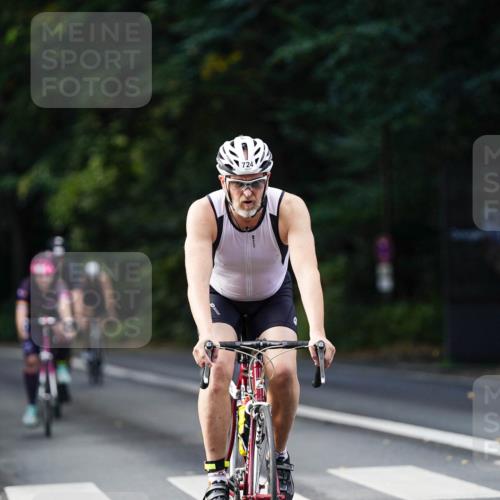 14.09.2025 - Stadtparktriathlon Michael Burmester http://msf.ph/oto/8911097 14.09.2025 11:00:46 Radfahren 716, 724, 730, 735, 793, 805, 865, 870, 918, 921 meine-sportfotos.de