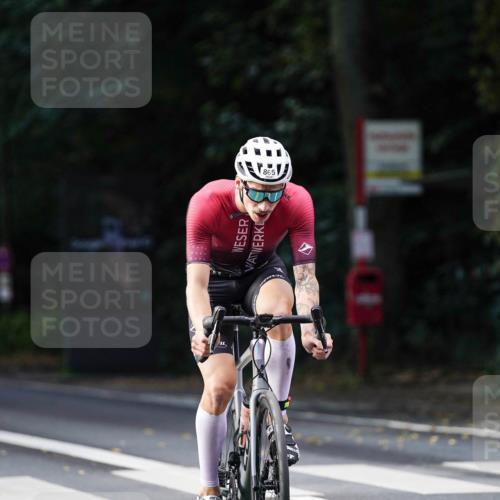 14.09.2025 - Stadtparktriathlon Michael Burmester http://msf.ph/oto/8911100 14.09.2025 11:00:47 Radfahren 716, 724, 730, 735, 793, 805, 865, 870, 918 meine-sportfotos.de