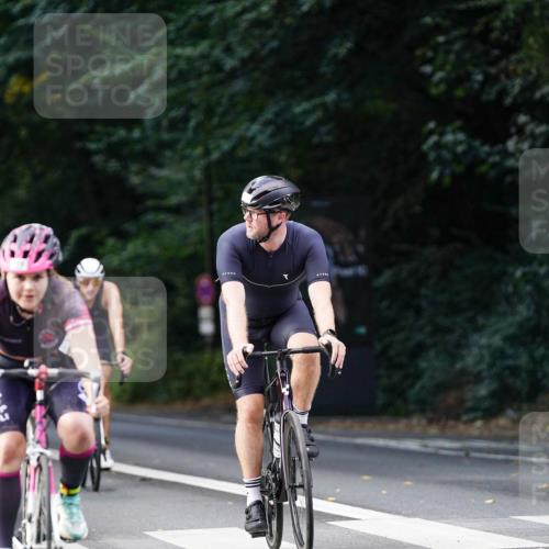 14.09.2025 - Stadtparktriathlon Michael Burmester http://msf.ph/oto/8911101 14.09.2025 11:00:48 Radfahren 716, 724, 730, 735, 793, 805, 865, 870, 918 meine-sportfotos.de