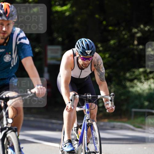 14.09.2025 - Stadtparktriathlon Michael Burmester http://msf.ph/oto/8911137 14.09.2025 11:01:32 Radfahren 728, 769, 772, 847, 901 meine-sportfotos.de