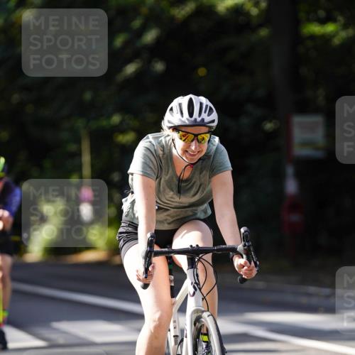 14.09.2025 - Stadtparktriathlon Michael Burmester http://msf.ph/oto/8911156 14.09.2025 11:01:54 Radfahren 663, 736, 770, 787, 815, 823, 842, 854 meine-sportfotos.de