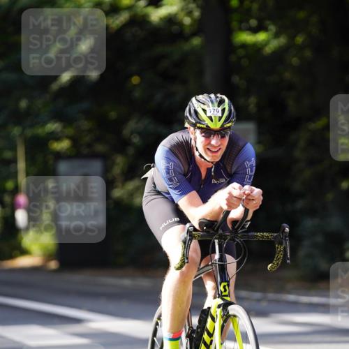 14.09.2025 - Stadtparktriathlon Michael Burmester http://msf.ph/oto/8911158 14.09.2025 11:01:55 Radfahren 663, 736, 770, 787, 815, 823, 842, 854, 868 meine-sportfotos.de