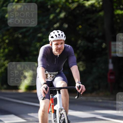 14.09.2025 - Stadtparktriathlon Michael Burmester http://msf.ph/oto/8911171 14.09.2025 11:02:04 Radfahren 736, 779, 780, 790, 822, 842, 854, 868, 875, 900 meine-sportfotos.de
