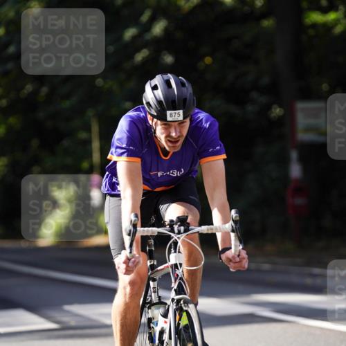 14.09.2025 - Stadtparktriathlon Michael Burmester http://msf.ph/oto/8911177 14.09.2025 11:02:11 Radfahren 682, 729, 732, 779, 780, 790, 875, 900 meine-sportfotos.de