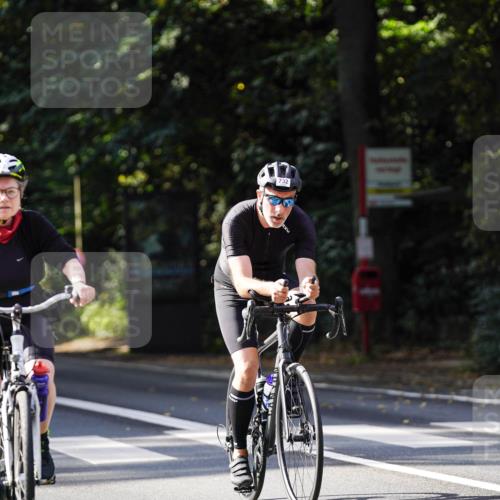 14.09.2025 - Stadtparktriathlon Michael Burmester http://msf.ph/oto/8911186 14.09.2025 11:02:18 Radfahren 682, 729, 732, 761, 890, 916 meine-sportfotos.de