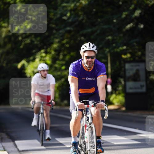 14.09.2025 - Stadtparktriathlon Michael Burmester http://msf.ph/oto/8911189 14.09.2025 11:02:24 Radfahren 682, 732, 761, 890, 916 meine-sportfotos.de