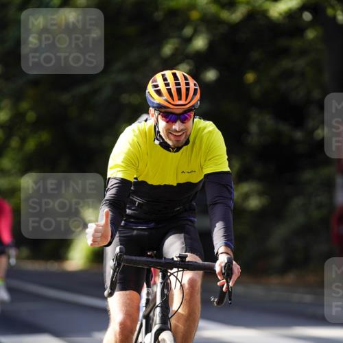 14.09.2025 - Stadtparktriathlon Michael Burmester http://msf.ph/oto/8911206 14.09.2025 11:02:57 Radfahren 631, 762, 786, 831 meine-sportfotos.de