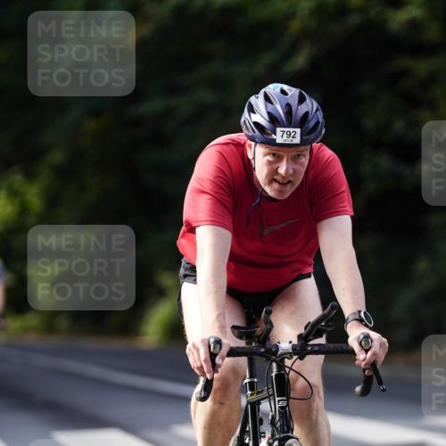14.09.2025 - Stadtparktriathlon Michael Burmester http://msf.ph/oto/8911240 14.09.2025 11:03:44 Radfahren 740, 760, 765, 767, 781, 792, 798, 909 meine-sportfotos.de