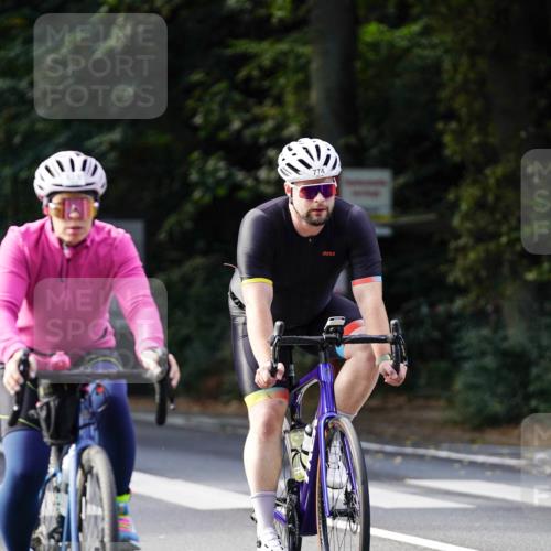 14.09.2025 - Stadtparktriathlon Michael Burmester http://msf.ph/oto/8911271 14.09.2025 11:04:19 Radfahren 628, 655, 671, 686, 755, 771, 774, 802, 803, 818, 857 meine-sportfotos.de