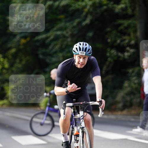 14.09.2025 - Stadtparktriathlon Michael Burmester http://msf.ph/oto/8911291 14.09.2025 11:04:46 Radfahren 754, 807, 824, 905 meine-sportfotos.de