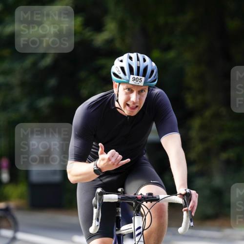 14.09.2025 - Stadtparktriathlon Michael Burmester http://msf.ph/oto/8911293 14.09.2025 11:04:47 Radfahren 754, 807, 828, 905 meine-sportfotos.de