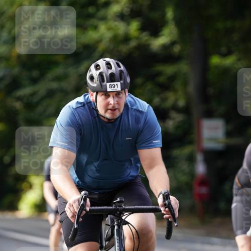 14.09.2025 - Stadtparktriathlon Michael Burmester http://msf.ph/oto/8911304 14.09.2025 11:05:11 Radfahren 776, 833, 836, 841, 852, 853, 867, 891, 919 meine-sportfotos.de