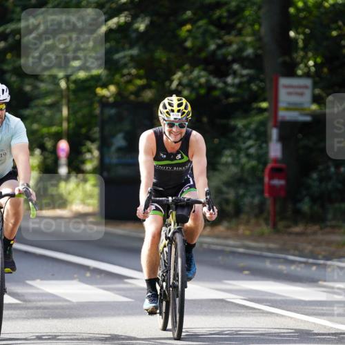 14.09.2025 - Stadtparktriathlon Michael Burmester http://msf.ph/oto/8911325 14.09.2025 11:05:34 Radfahren 796, 837, 846, 850, 872 meine-sportfotos.de