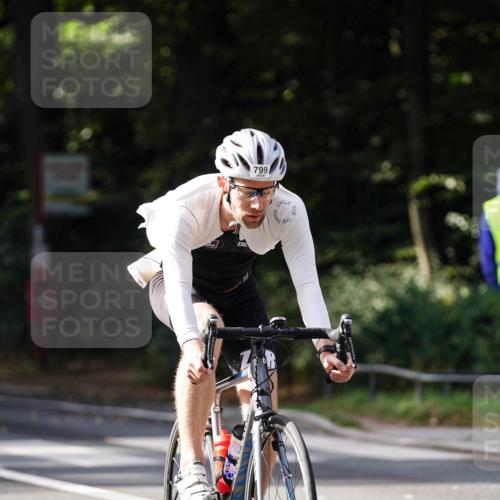 14.09.2025 - Stadtparktriathlon Michael Burmester http://msf.ph/oto/8911342 14.09.2025 11:05:53 Radfahren 727, 743, 744, 750, 756, 759, 799, 804, 897 meine-sportfotos.de