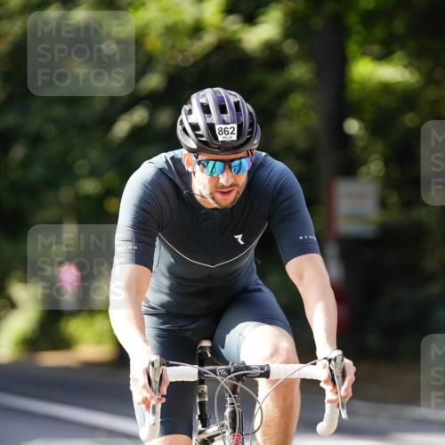 14.09.2025 - Stadtparktriathlon Michael Burmester http://msf.ph/oto/8911368 14.09.2025 11:06:45 Radfahren 775, 816, 862 meine-sportfotos.de