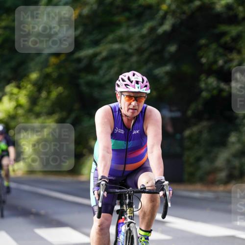14.09.2025 - Stadtparktriathlon Michael Burmester http://msf.ph/oto/8911387 14.09.2025 11:07:14 Radfahren 739, 785, 825, 838, 865, 886, 920 meine-sportfotos.de