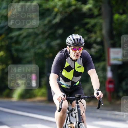 14.09.2025 - Stadtparktriathlon Michael Burmester http://msf.ph/oto/8911391 14.09.2025 11:07:17 Radfahren 739, 785, 825, 838, 865, 886 meine-sportfotos.de