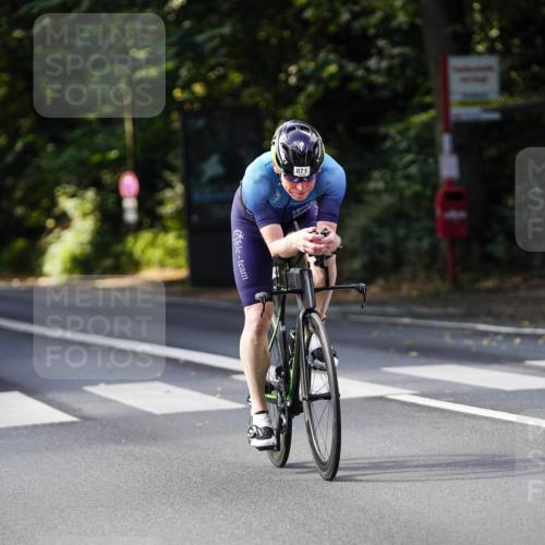14.09.2025 - Stadtparktriathlon Michael Burmester http://msf.ph/oto/8911397 14.09.2025 11:07:27 Radfahren 871 meine-sportfotos.de