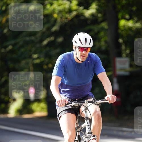 14.09.2025 - Stadtparktriathlon Michael Burmester http://msf.ph/oto/8911406 14.09.2025 11:07:50 Radfahren 723, 847, 858, 870, 893, 921 meine-sportfotos.de