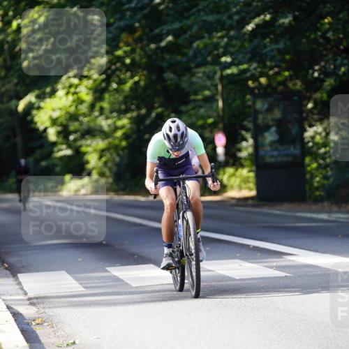 14.09.2025 - Stadtparktriathlon Michael Burmester http://msf.ph/oto/8911419 14.09.2025 11:08:09 Radfahren 728, 730, 892, 894, 915 meine-sportfotos.de