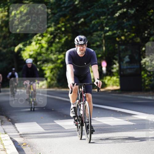 14.09.2025 - Stadtparktriathlon Michael Burmester http://msf.ph/oto/8911425 14.09.2025 11:08:18 Radfahren 758, 839, 878, 892, 915, 918 meine-sportfotos.de