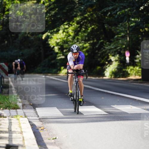 14.09.2025 - Stadtparktriathlon Michael Burmester http://msf.ph/oto/8911440 14.09.2025 11:08:43 Radfahren 766, 842, 880, 895 meine-sportfotos.de