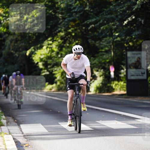 14.09.2025 - Stadtparktriathlon Michael Burmester http://msf.ph/oto/8911449 14.09.2025 11:08:52 Radfahren 766, 787, 808, 843, 875, 876, 895 meine-sportfotos.de