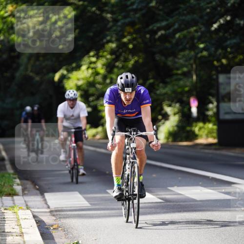 14.09.2025 - Stadtparktriathlon Michael Burmester http://msf.ph/oto/8911453 14.09.2025 11:08:55 Radfahren 766, 787, 808, 843, 875, 876, 895 meine-sportfotos.de