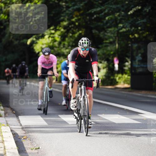 14.09.2025 - Stadtparktriathlon Michael Burmester http://msf.ph/oto/8911469 14.09.2025 11:09:29 Radfahren 729, 736, 780, 815, 851, 900 meine-sportfotos.de