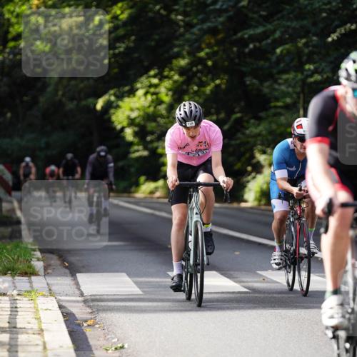 14.09.2025 - Stadtparktriathlon Michael Burmester http://msf.ph/oto/8911470 14.09.2025 11:09:30 Radfahren 729, 736, 780, 815, 851, 900 meine-sportfotos.de