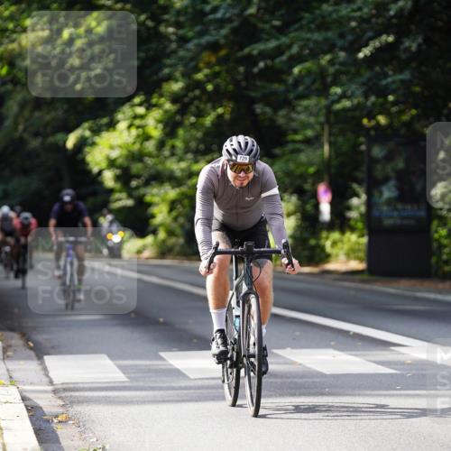 14.09.2025 - Stadtparktriathlon Michael Burmester http://msf.ph/oto/8911474 14.09.2025 11:09:32 Radfahren 724, 729, 736, 780, 815, 851, 900 meine-sportfotos.de
