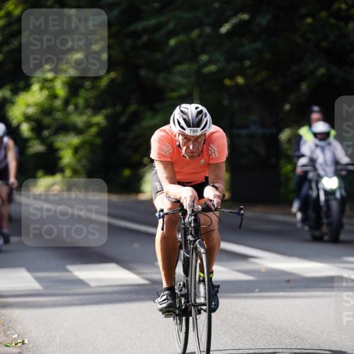 14.09.2025 - Stadtparktriathlon Michael Burmester http://msf.ph/oto/8911482 14.09.2025 11:09:38 Radfahren 724, 729, 780, 790, 831, 900 meine-sportfotos.de