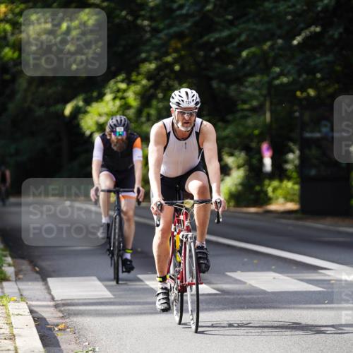 14.09.2025 - Stadtparktriathlon Michael Burmester http://msf.ph/oto/8911483 14.09.2025 11:09:40 Radfahren 724, 780, 790, 831, 900 meine-sportfotos.de