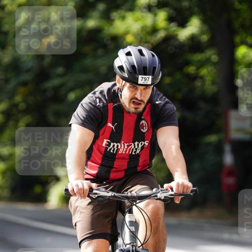 14.09.2025 - Stadtparktriathlon Michael Burmester http://msf.ph/oto/8911497 14.09.2025 11:10:06 Radfahren 762, 779, 797, 806, 888 meine-sportfotos.de