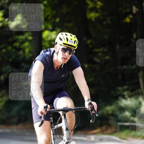 14.09.2025 - Stadtparktriathlon Michael Burmester http://msf.ph/oto/8911499 14.09.2025 11:10:13 Radfahren 762, 806, 868, 877 meine-sportfotos.de