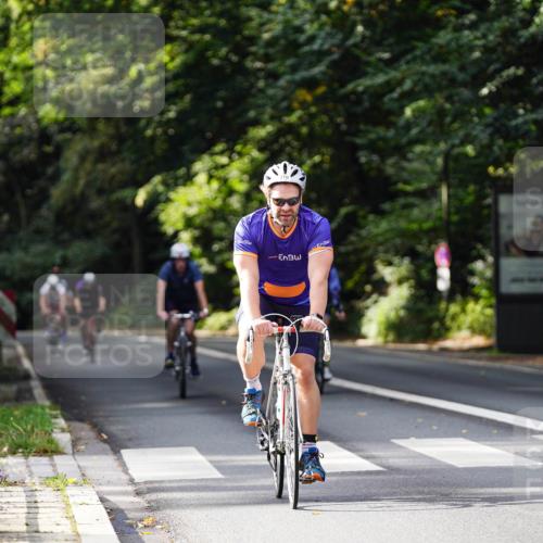 14.09.2025 - Stadtparktriathlon Michael Burmester http://msf.ph/oto/8911511 14.09.2025 11:10:47 Radfahren 643, 761, 854, 890, 909, 916 meine-sportfotos.de