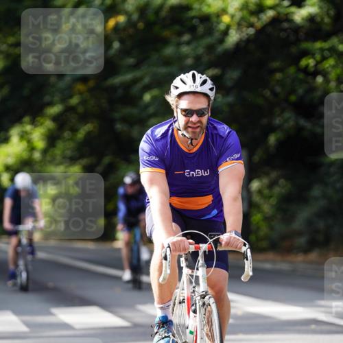 14.09.2025 - Stadtparktriathlon Michael Burmester http://msf.ph/oto/8911512 14.09.2025 11:10:48 Radfahren 761, 854, 890, 909, 916 meine-sportfotos.de