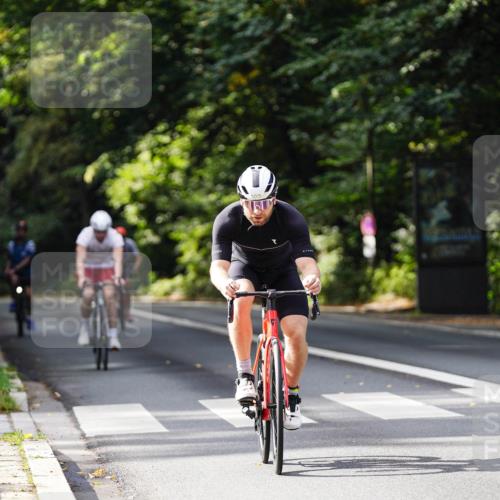 14.09.2025 - Stadtparktriathlon Michael Burmester http://msf.ph/oto/8911515 14.09.2025 11:10:52 Radfahren 760, 761, 772, 786, 854, 890, 909, 916 meine-sportfotos.de