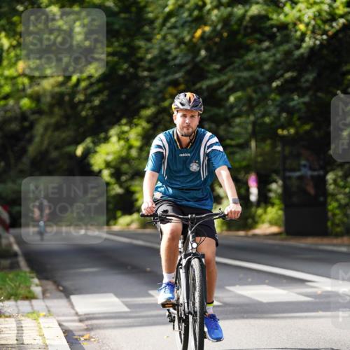 14.09.2025 - Stadtparktriathlon Michael Burmester http://msf.ph/oto/8911519 14.09.2025 11:10:59 Radfahren 760, 772, 781, 786, 890 meine-sportfotos.de