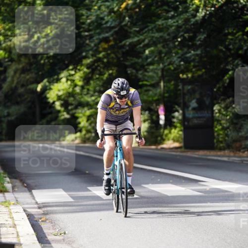 14.09.2025 - Stadtparktriathlon Michael Burmester http://msf.ph/oto/8911521 14.09.2025 11:11:06 Radfahren 781 meine-sportfotos.de