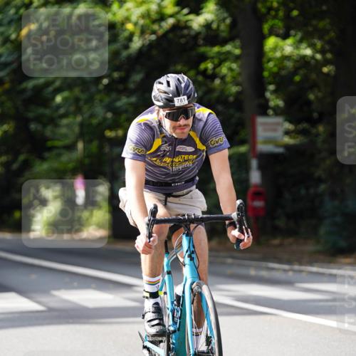 14.09.2025 - Stadtparktriathlon Michael Burmester http://msf.ph/oto/8911522 14.09.2025 11:11:07 Radfahren 781 meine-sportfotos.de
